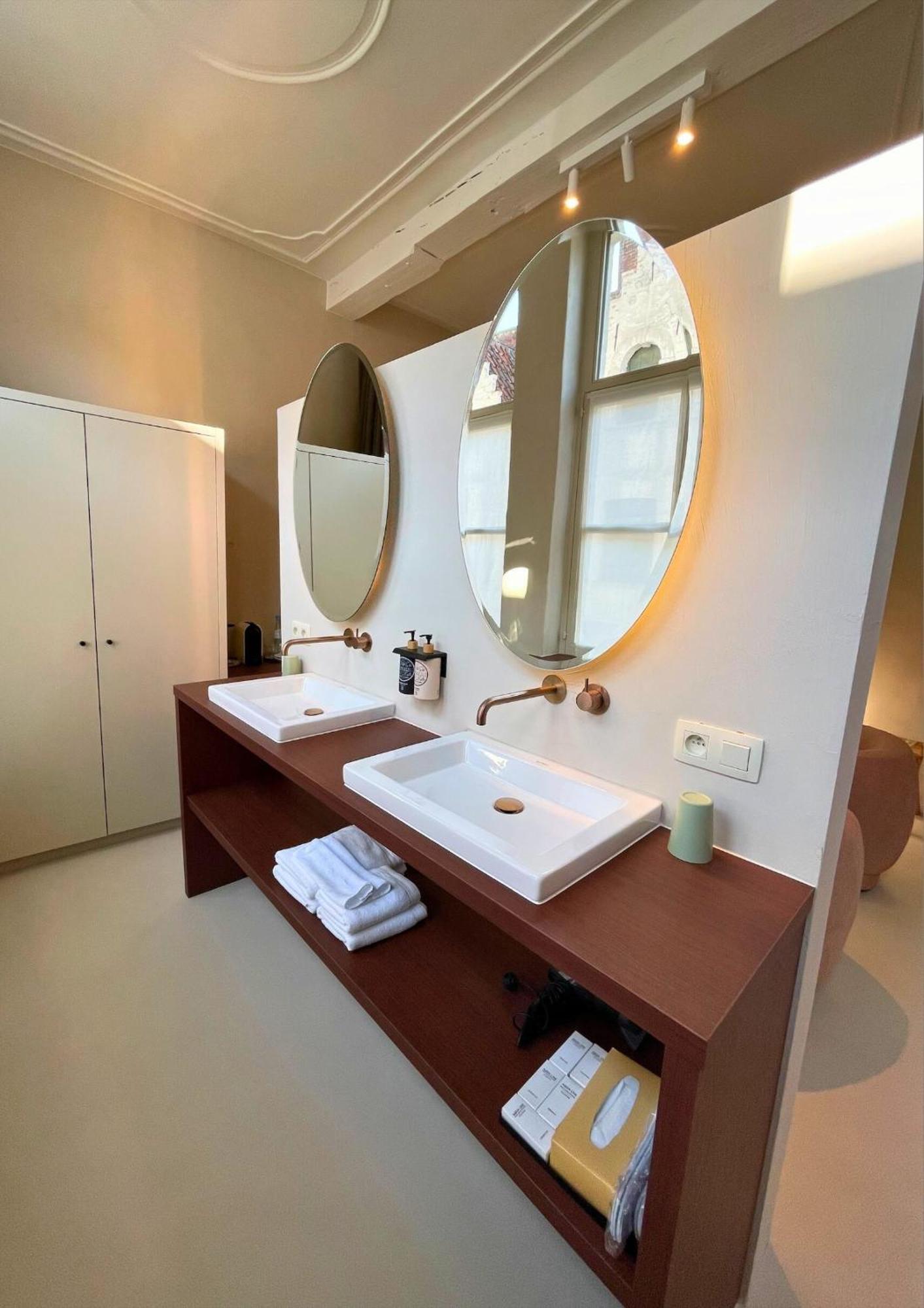 Hotel Montanus Брюгге Экстерьер фото